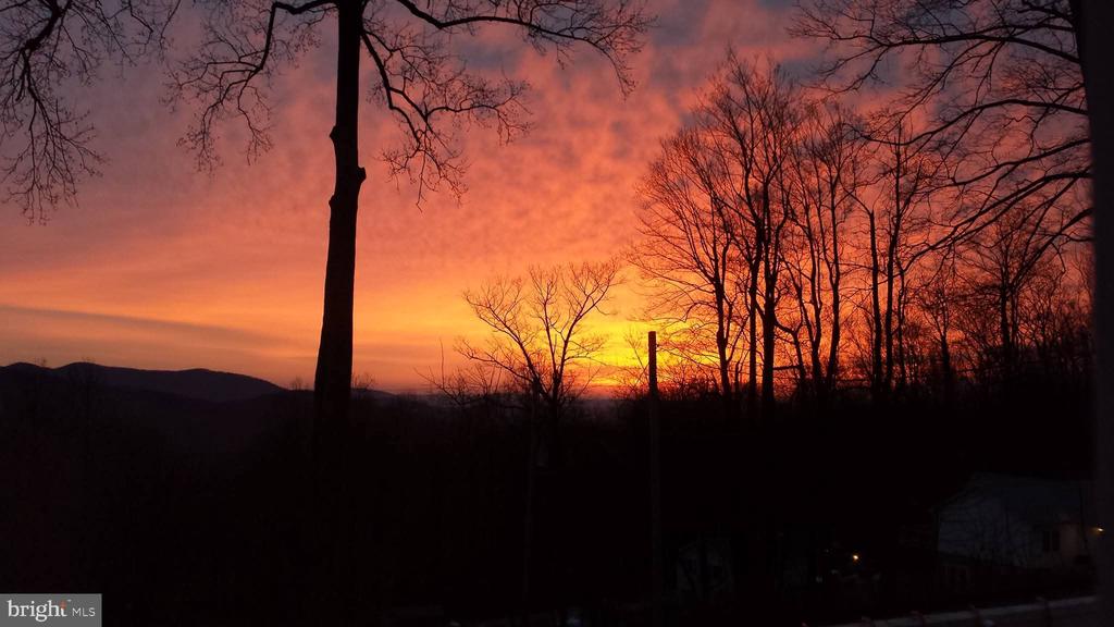 147 BLUE RIDGE AVE, CHESTER GAP, Virginia 22623, 4 Bedrooms Bedrooms, ,3 BathroomsBathrooms,Residential,147 BLUE RIDGE AVE,VARP2002674 MLS # VARP2002674