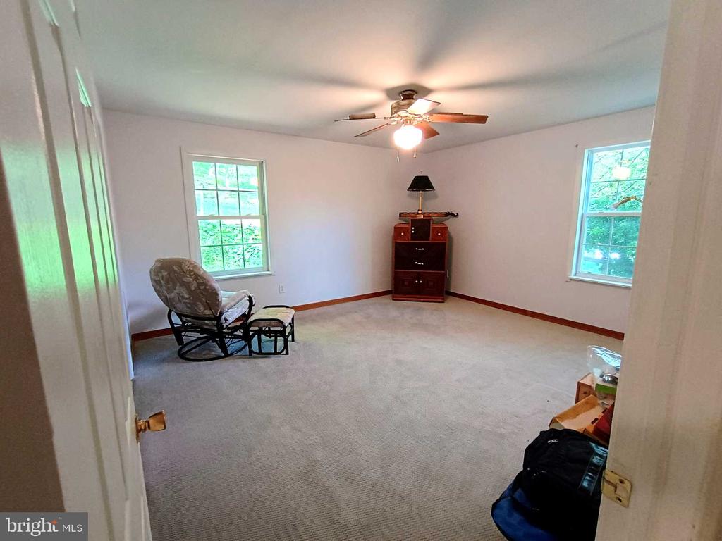 147 BLUE RIDGE AVE, CHESTER GAP, Virginia 22623, 4 Bedrooms Bedrooms, ,3 BathroomsBathrooms,Residential,147 BLUE RIDGE AVE,VARP2002674 MLS # VARP2002674