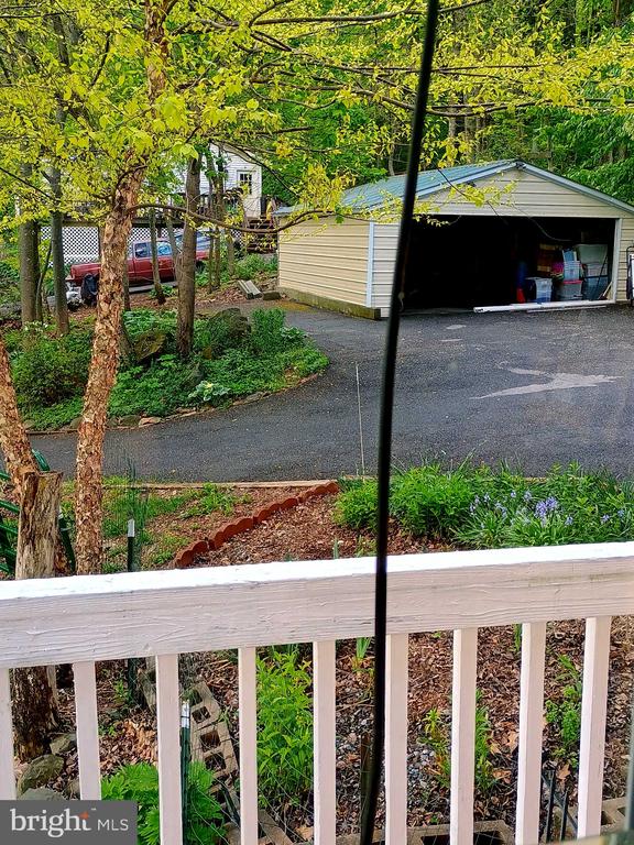 147 BLUE RIDGE AVE, CHESTER GAP, Virginia 22623, 4 Bedrooms Bedrooms, ,3 BathroomsBathrooms,Residential,147 BLUE RIDGE AVE,VARP2002674 MLS # VARP2002674