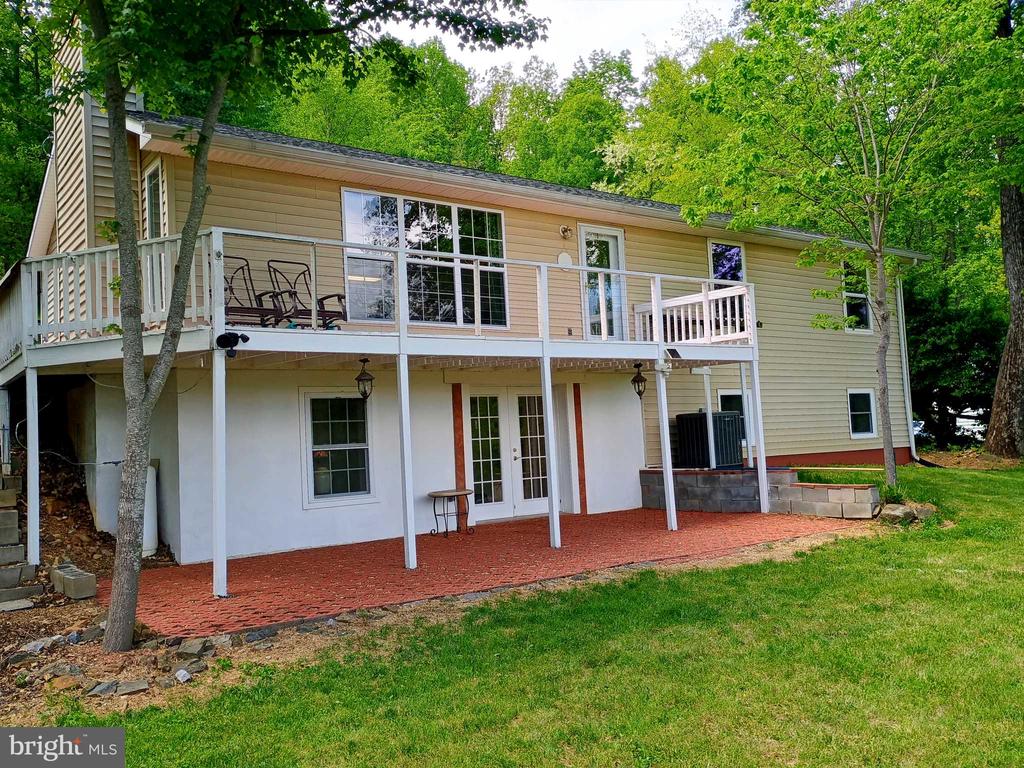 147 BLUE RIDGE AVE, CHESTER GAP, Virginia 22623, 4 Bedrooms Bedrooms, ,3 BathroomsBathrooms,Residential,147 BLUE RIDGE AVE,VARP2002674 MLS # VARP2002674