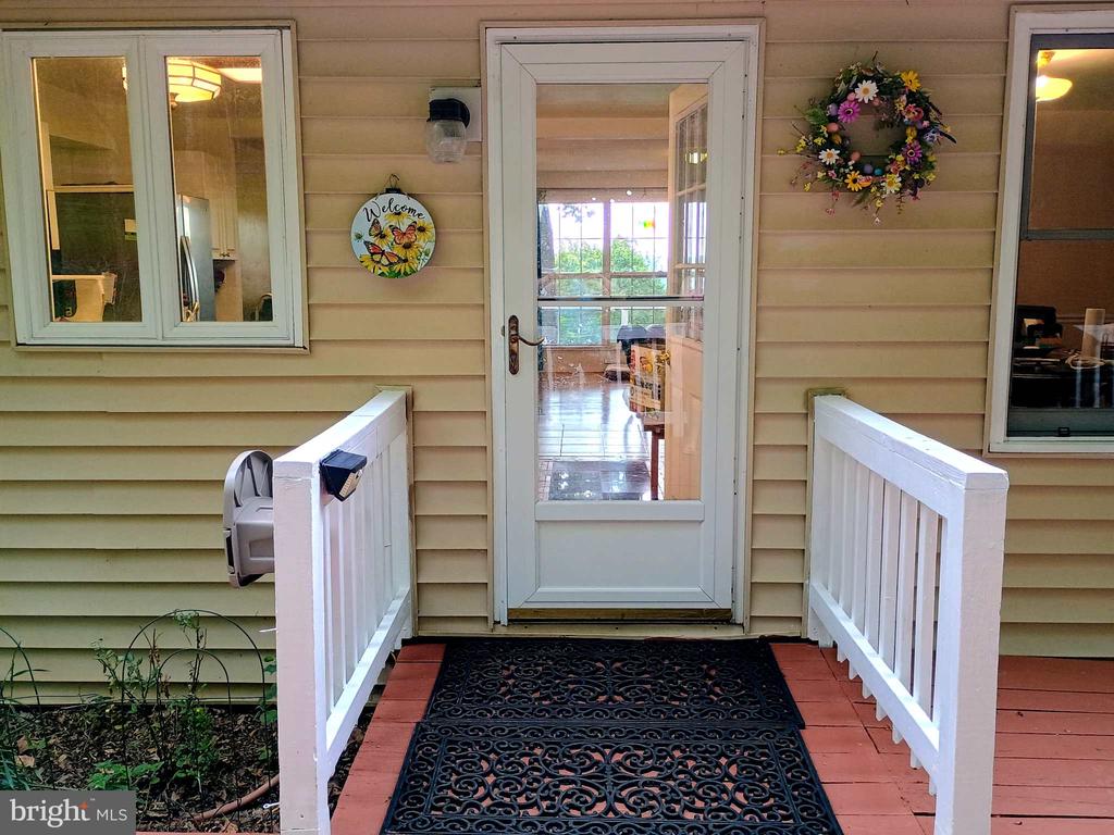 147 BLUE RIDGE AVE, CHESTER GAP, Virginia 22623, 4 Bedrooms Bedrooms, ,3 BathroomsBathrooms,Residential,147 BLUE RIDGE AVE,VARP2002674 MLS # VARP2002674