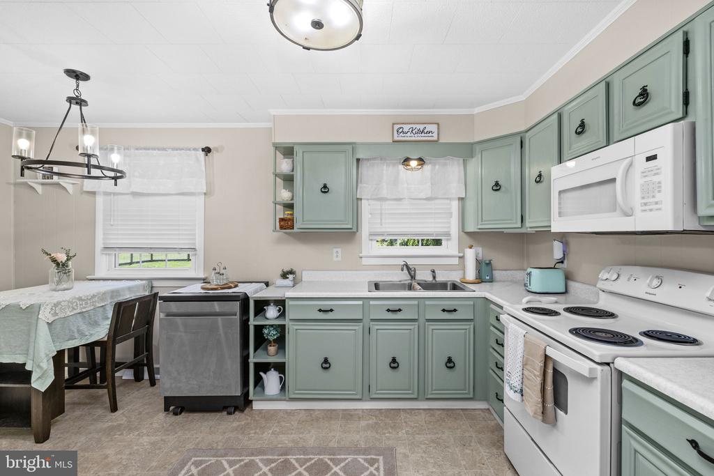 108 MELTON MANOR DR, GORDONSVILLE, Virginia 22942, 3 Bedrooms Bedrooms, ,1 BathroomBathrooms,Residential,108 MELTON MANOR DR,VALA2010016 MLS # VALA2010016
