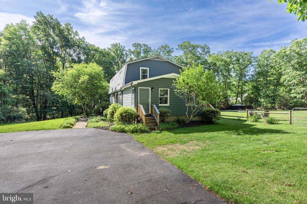 19306 FRAZIER RD, CULPEPER, Virginia 22701, 4 Bedrooms Bedrooms, ,3 BathroomsBathrooms,Residential,19306 FRAZIER RD,VACU2013910 MLS # VACU2013910