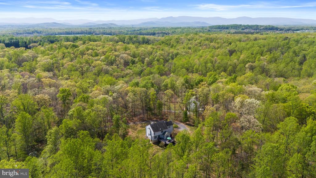10448 WHEATLEY SCHOOL RD, MARSHALL, Virginia 20115, 5 Bedrooms Bedrooms, ,4 BathroomsBathrooms,Residential,10448 WHEATLEY SCHOOL RD,VAFQ2022398 MLS # VAFQ2022398