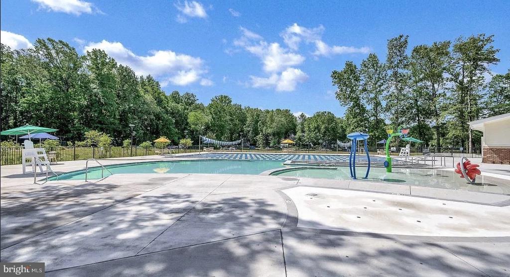 318 FAIRWAY DR, LOCUST GROVE, Virginia 22508, 3 Bedrooms Bedrooms, ,2 BathroomsBathrooms,Residential,318 FAIRWAY DR,VAOR2014364 MLS # VAOR2014364