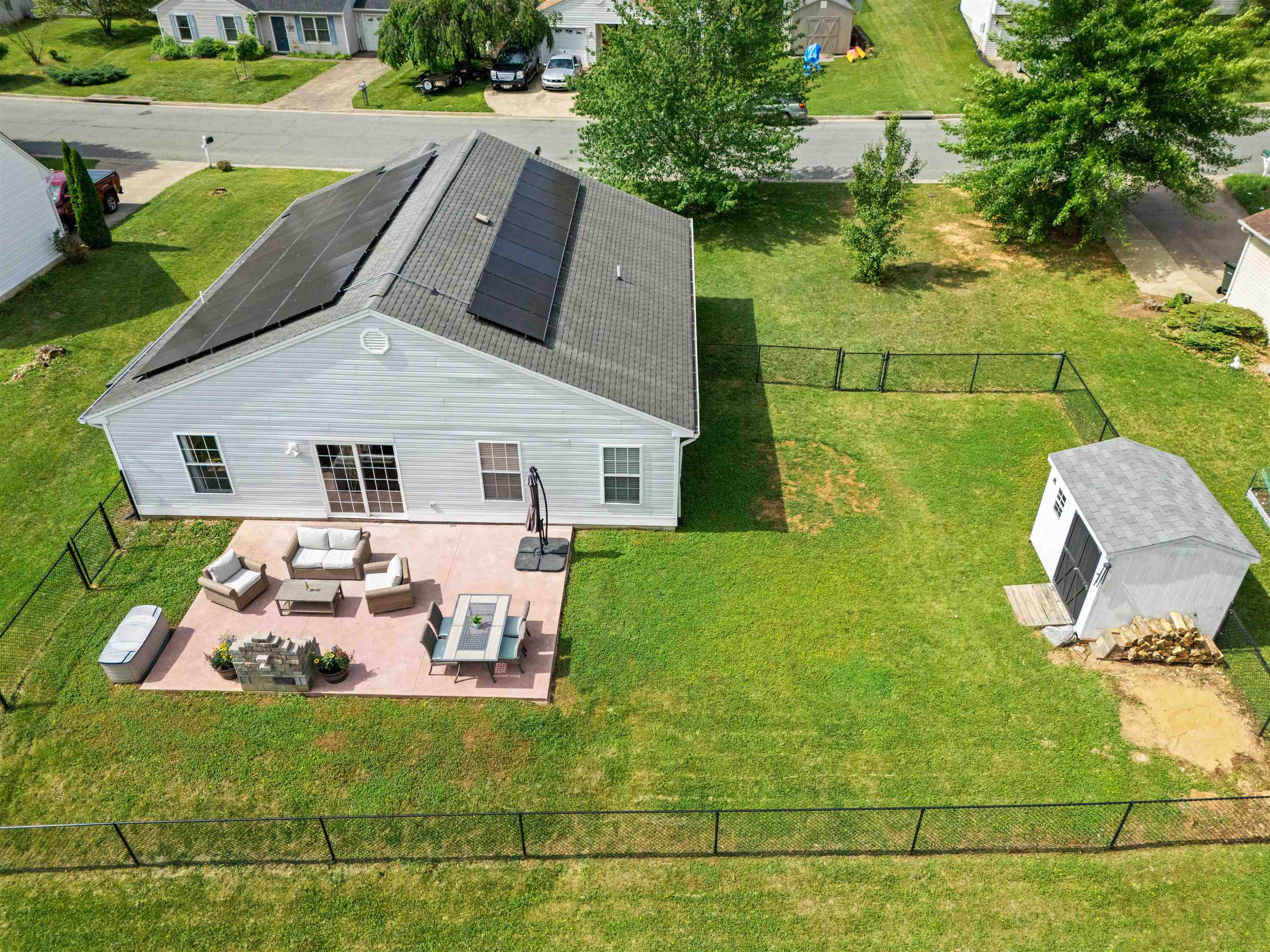 405 GREENWOOD RD, STAUNTON, Virginia 24401, 3 Bedrooms Bedrooms, ,2 BathroomsBathrooms,Residential,405 GREENWOOD RD,677911 MLS # 677911