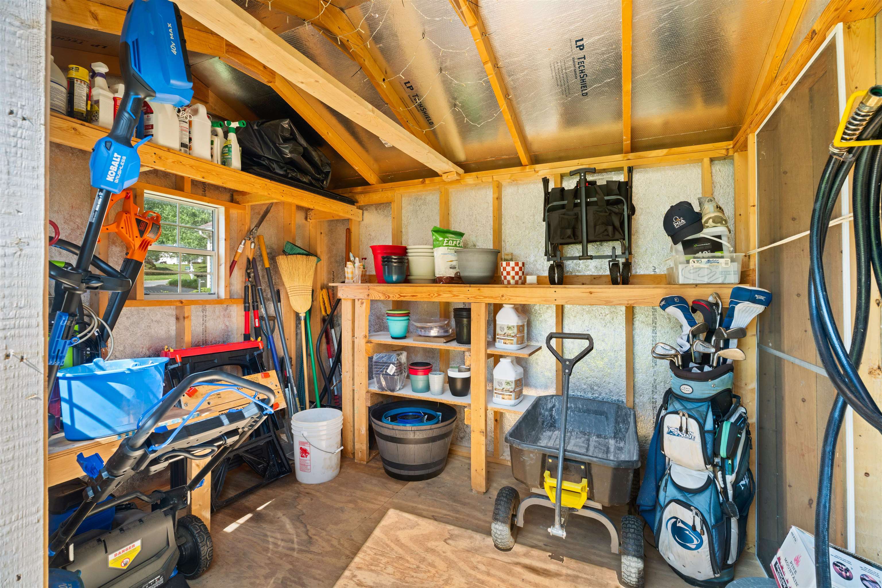 405 GREENWOOD RD, STAUNTON, Virginia 24401, 3 Bedrooms Bedrooms, ,2 BathroomsBathrooms,Residential,405 GREENWOOD RD,677911 MLS # 677911