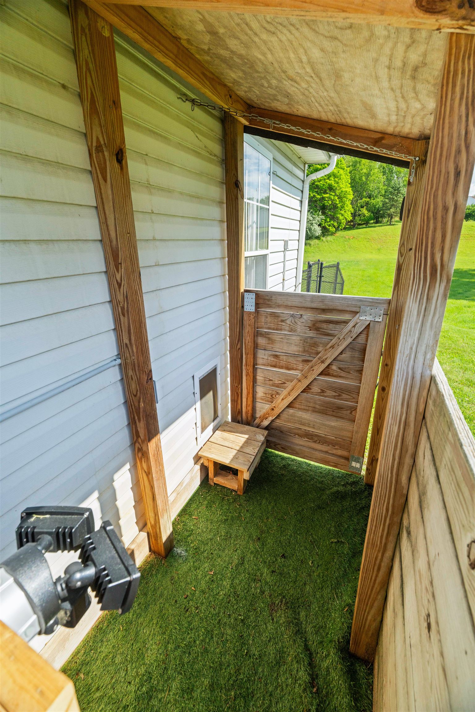405 GREENWOOD RD, STAUNTON, Virginia 24401, 3 Bedrooms Bedrooms, ,2 BathroomsBathrooms,Residential,405 GREENWOOD RD,677911 MLS # 677911