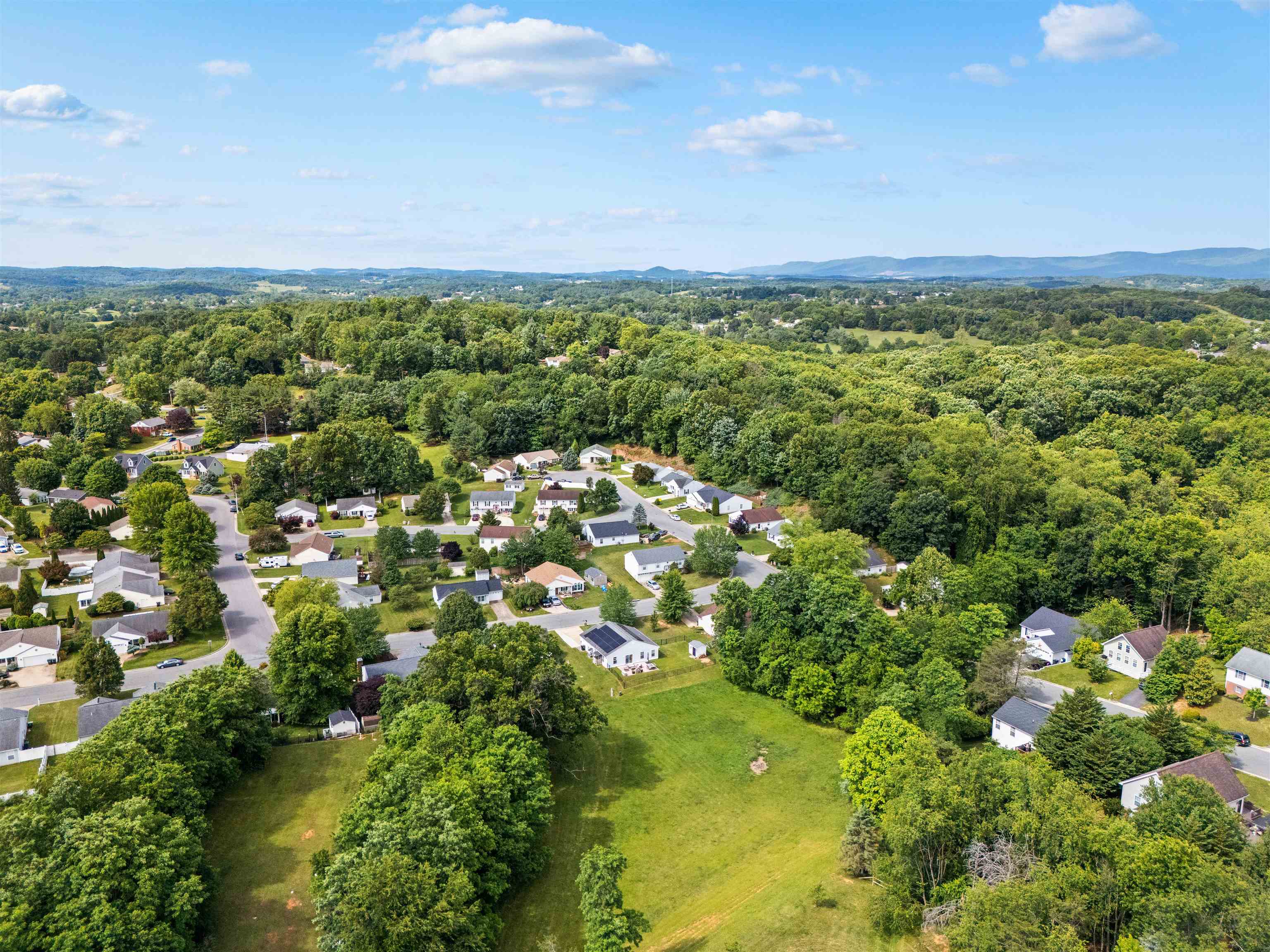 405 GREENWOOD RD, STAUNTON, Virginia 24401, 3 Bedrooms Bedrooms, ,2 BathroomsBathrooms,Residential,405 GREENWOOD RD,677911 MLS # 677911