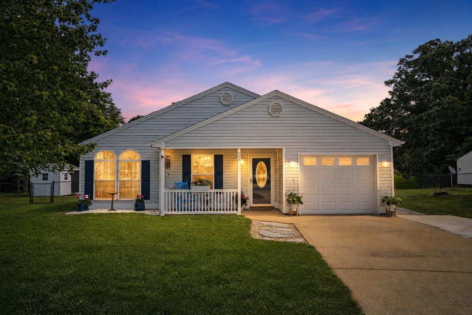 405 GREENWOOD RD, STAUNTON, Virginia 24401, 3 Bedrooms Bedrooms, ,2 BathroomsBathrooms,Residential,405 GREENWOOD RD,677911 MLS # 677911