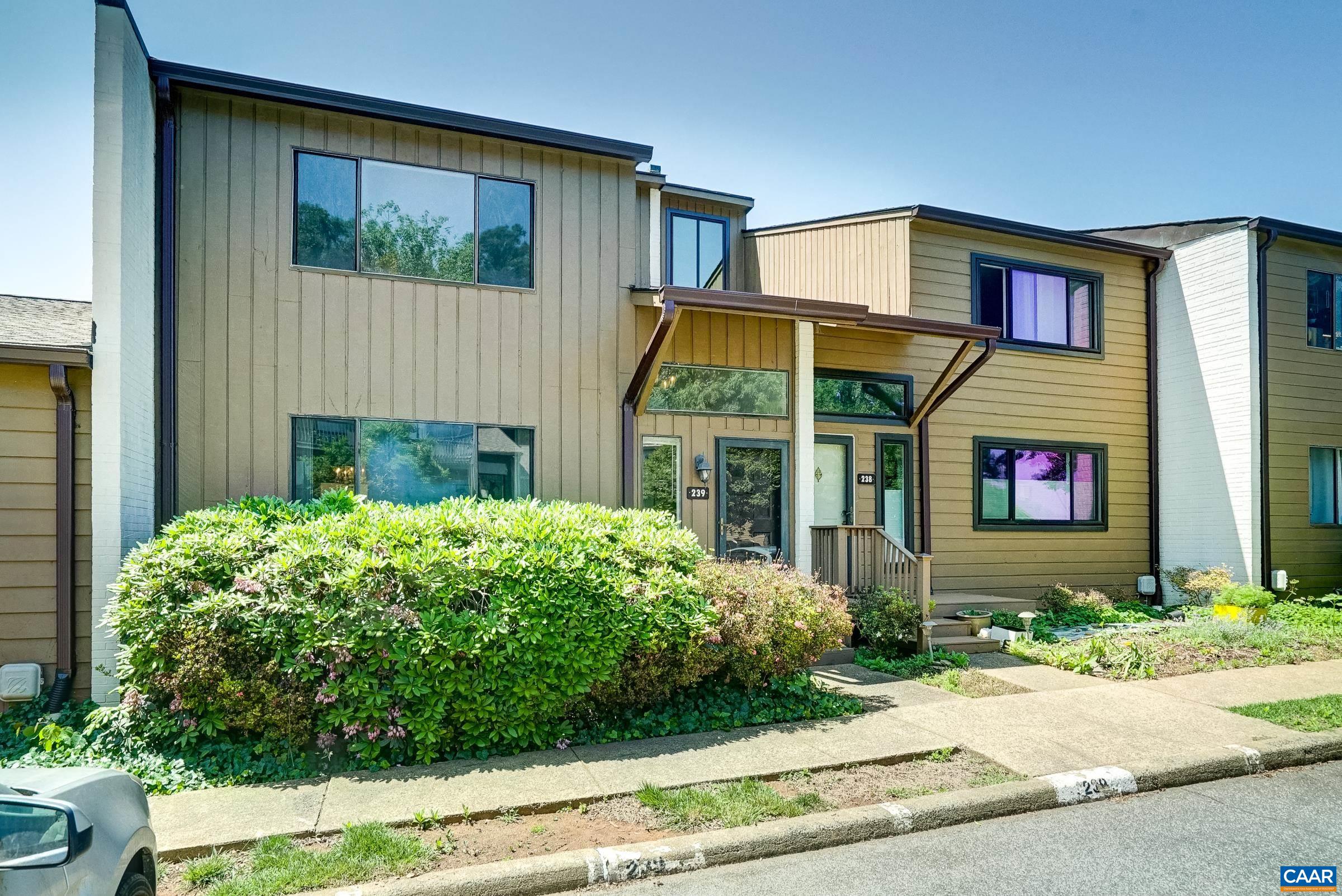 Two bedroom condo in the popular Huntington Village community is close to UVA, and all of Charlottesville.