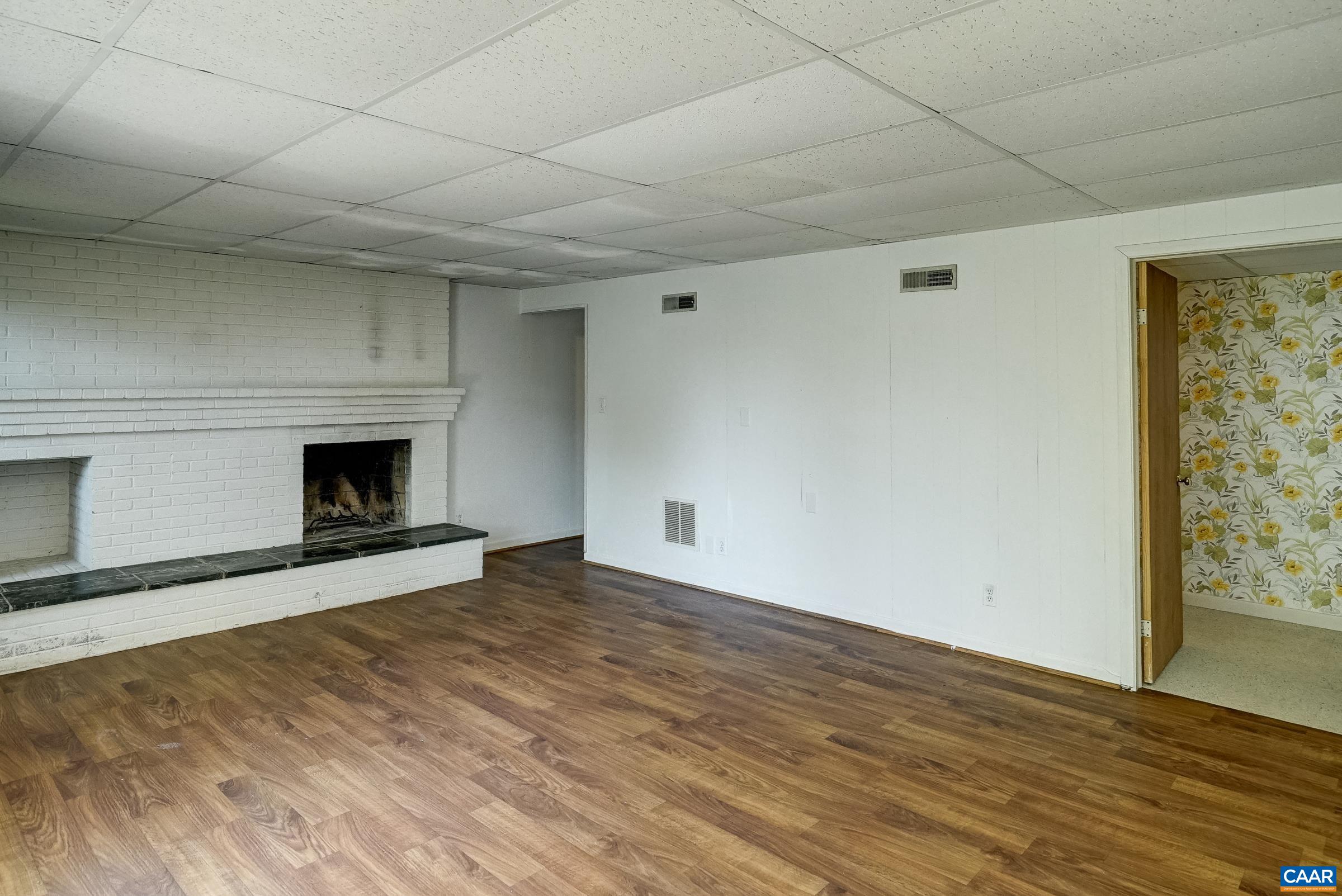 239 HARVEST DR, CHARLOTTESVILLE, Virginia 22903, 2 Bedrooms Bedrooms, ,2 BathroomsBathrooms,Residential,239 HARVEST DR,677918 MLS # 677918