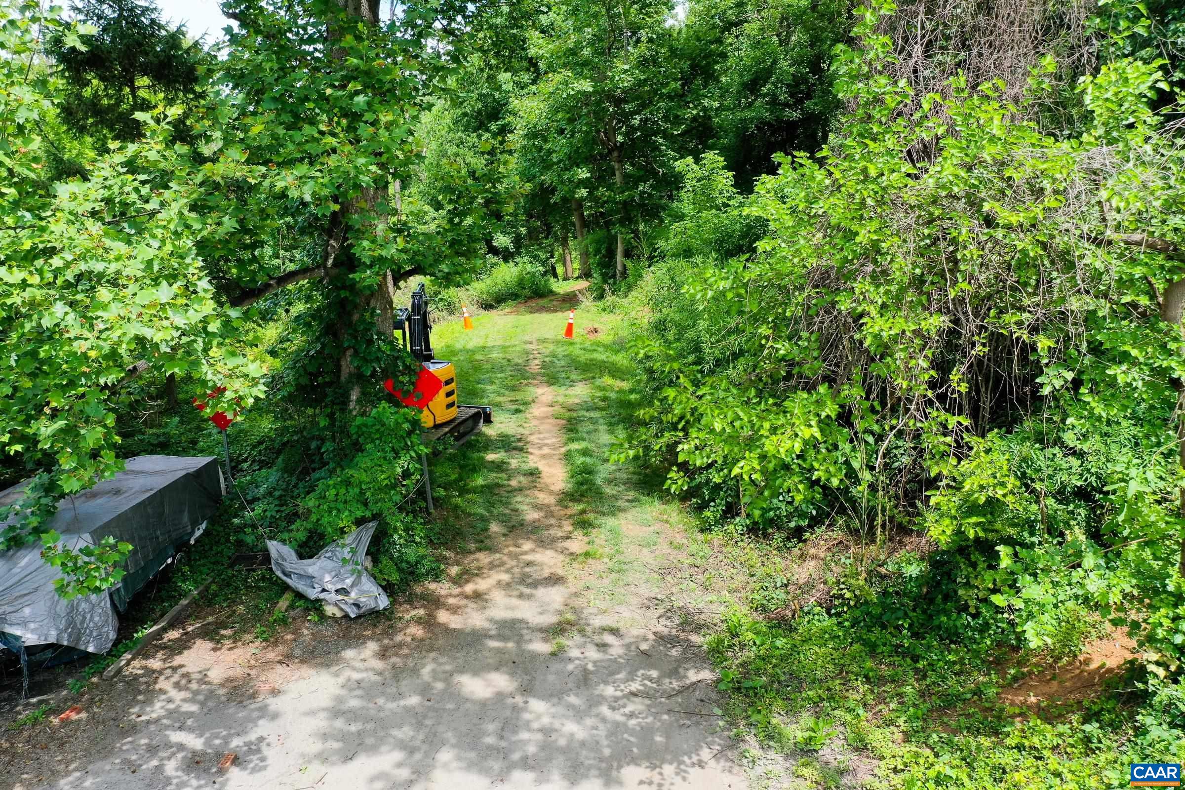 Walk to Rivanna Trails, and neighborhood parks!