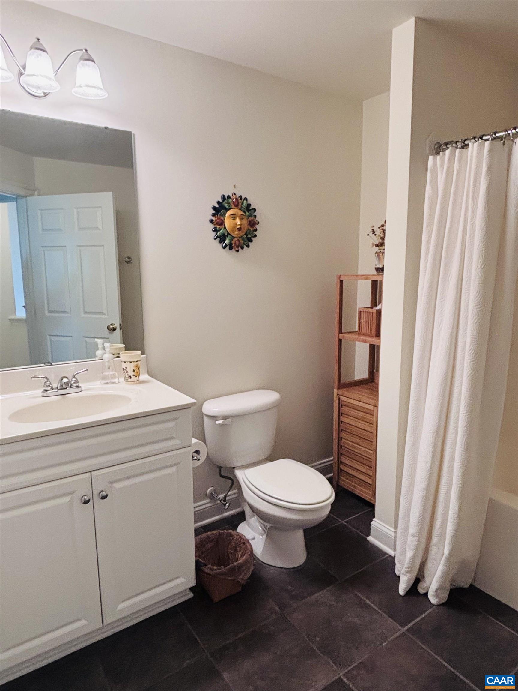 949 GLENWOOD STATION LN, CHARLOTTESVILLE, Virginia 22901, 3 Bedrooms Bedrooms, ,3 BathroomsBathrooms,Residential,949 GLENWOOD STATION LN,677972 MLS # 677972