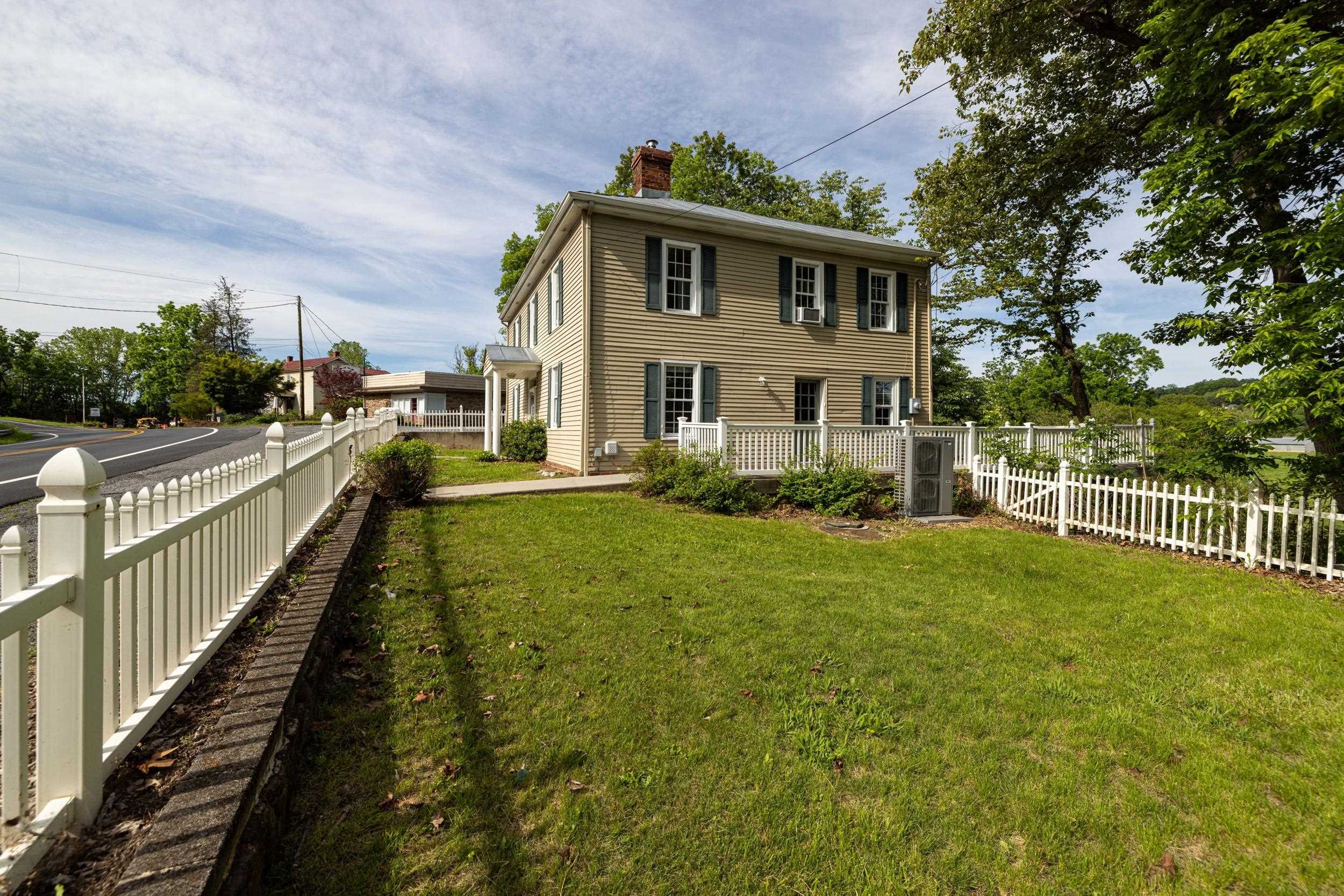 727 S MAIN ST, MOUNT CRAWFORD, Virginia 22841, 3 Bedrooms Bedrooms, ,1 BathroomBathrooms,Residential,727 S MAIN ST,677988 MLS # 677988