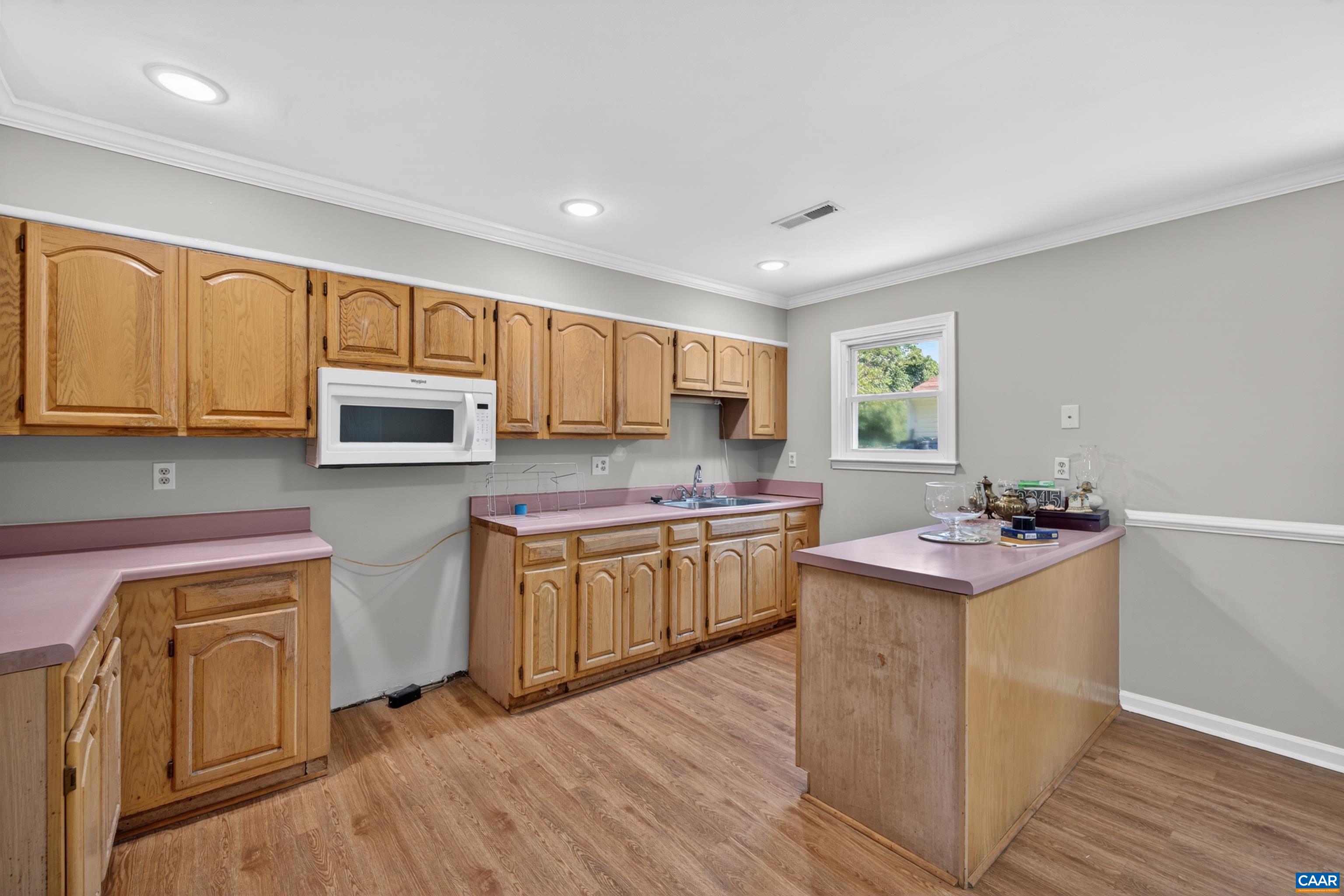 213 OAK ST, CHARLOTTESVILLE, Virginia 22902, 3 Bedrooms Bedrooms, ,1 BathroomBathrooms,Residential,213 OAK ST,677993 MLS # 677993 213 OAK ST, CHARLOTTESVILLE, Virginia 22902, 3 Bedrooms Bedrooms, ,1 BathroomBathrooms,Residential,213 OAK ST,677993 MLS # 677993