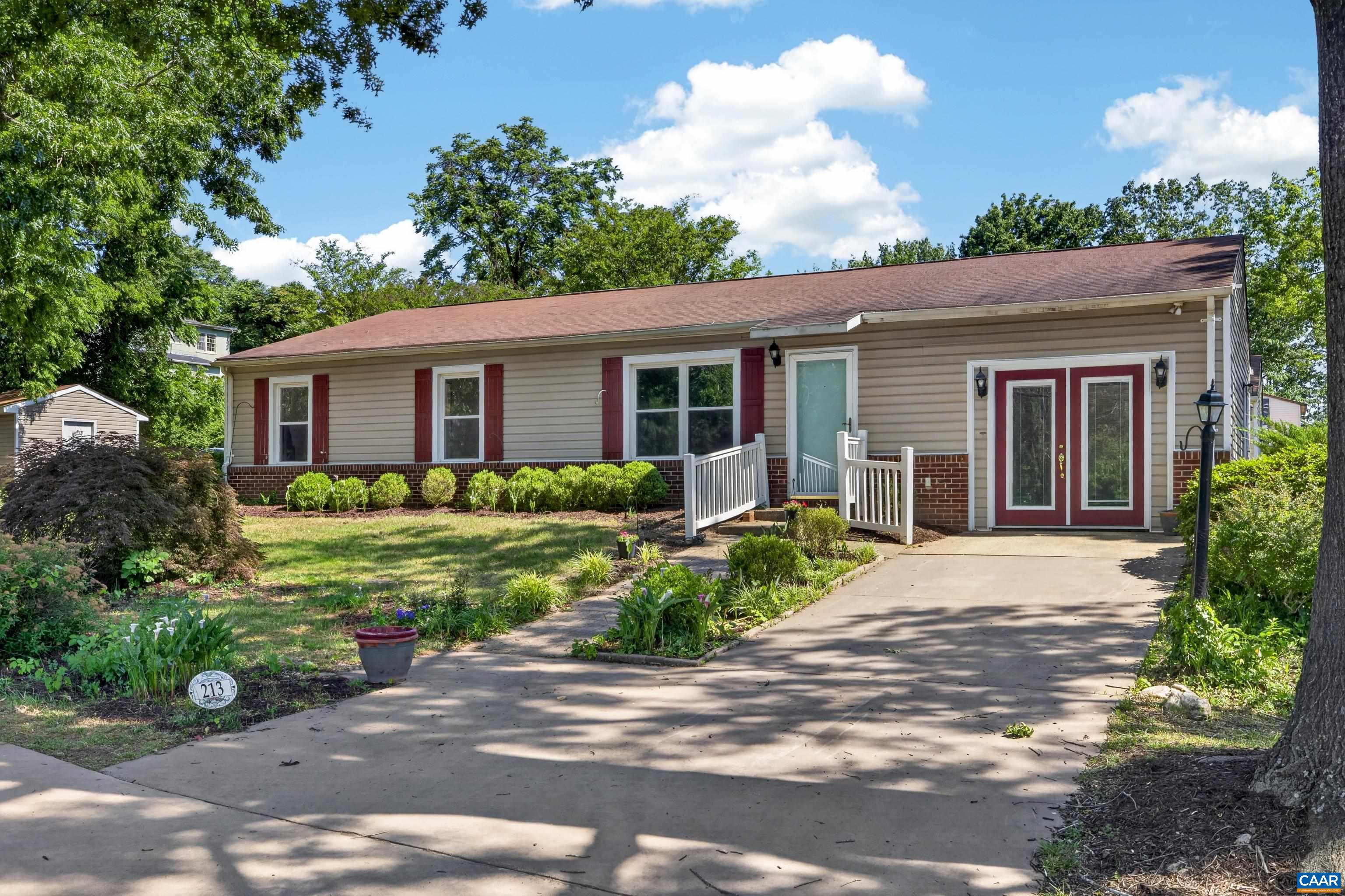 213 OAK ST, CHARLOTTESVILLE, Virginia 22902, 3 Bedrooms Bedrooms, ,1 BathroomBathrooms,Residential,213 OAK ST,677993 MLS # 677993 213 OAK ST, CHARLOTTESVILLE, Virginia 22902, 3 Bedrooms Bedrooms, ,1 BathroomBathrooms,Residential,213 OAK ST,677993 MLS # 677993