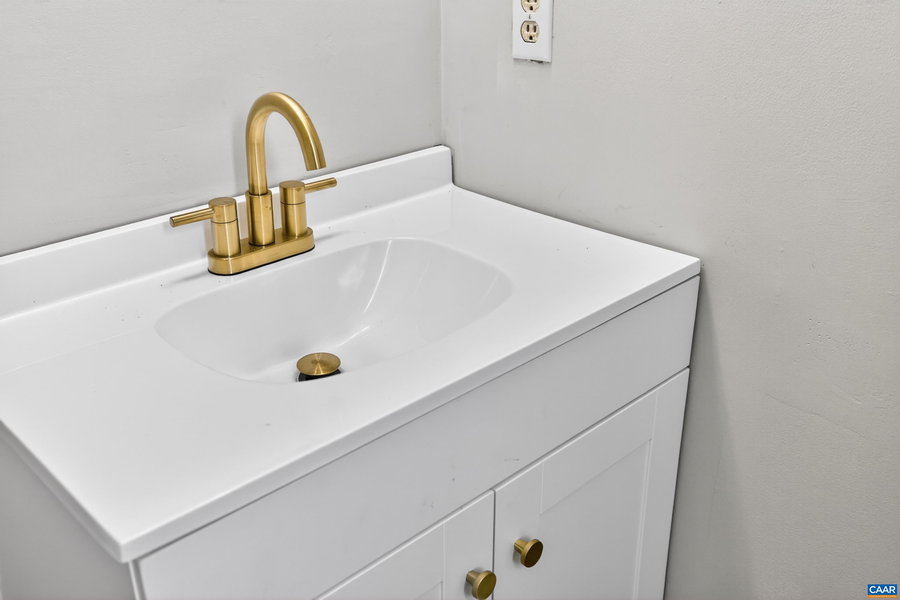 213 OAK ST, CHARLOTTESVILLE, Virginia 22902, 3 Bedrooms Bedrooms, ,1 BathroomBathrooms,Residential,213 OAK ST,677993 MLS # 677993 213 OAK ST, CHARLOTTESVILLE, Virginia 22902, 3 Bedrooms Bedrooms, ,1 BathroomBathrooms,Residential,213 OAK ST,677993 MLS # 677993