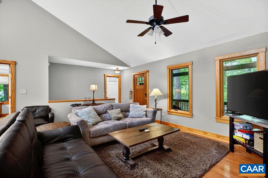 17 PINE SISKIN LN, ROSELAND, Virginia 22967, 5 Bedrooms Bedrooms, ,3 BathroomsBathrooms,Residential,17 PINE SISKIN LN,677998 MLS # 677998