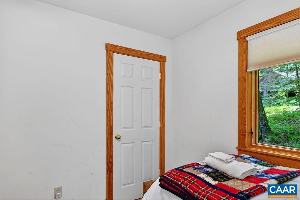 17 PINE SISKIN LN, ROSELAND, Virginia 22967, 5 Bedrooms Bedrooms, ,3 BathroomsBathrooms,Residential,17 PINE SISKIN LN,677998 MLS # 677998