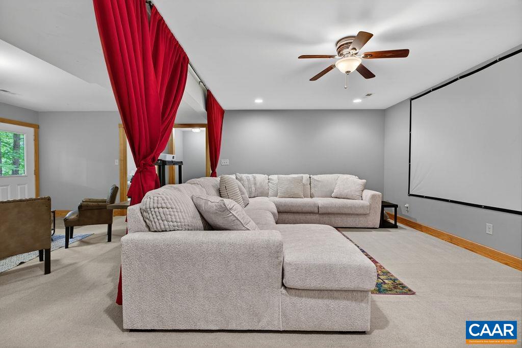 17 PINE SISKIN LN, ROSELAND, Virginia 22967, 5 Bedrooms Bedrooms, ,3 BathroomsBathrooms,Residential,17 PINE SISKIN LN,677998 MLS # 677998