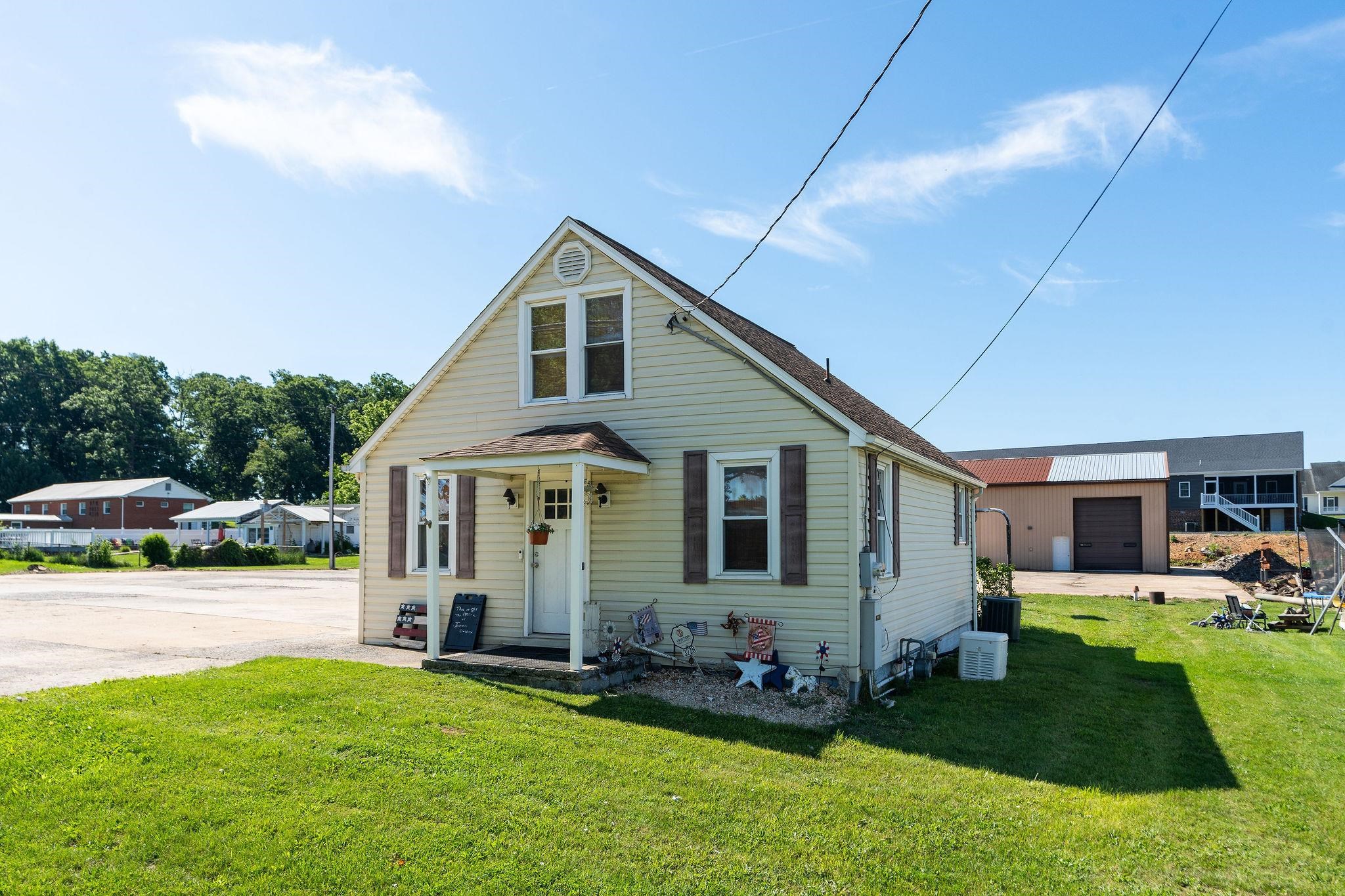 3231 STUARTS DRAFT HWY, STUARTS DRAFT, Virginia 24477, ,Commercial,3231 STUARTS DRAFT HWY,678004 MLS # 678004 3231 STUARTS DRAFT HWY, STUARTS DRAFT, Virginia 24477, ,Commercial,3231 STUARTS DRAFT HWY,678004 MLS # 678004
