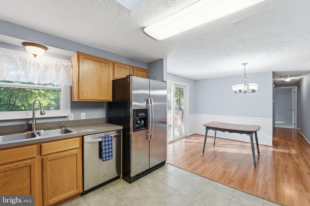 12203 WILDERNESS PARK DR, SPOTSYLVANIA, Virginia 22551, 3 Bedrooms Bedrooms, ,2 BathroomsBathrooms,Residential,12203 WILDERNESS PARK DR,VASP2041834 MLS # VASP2041834