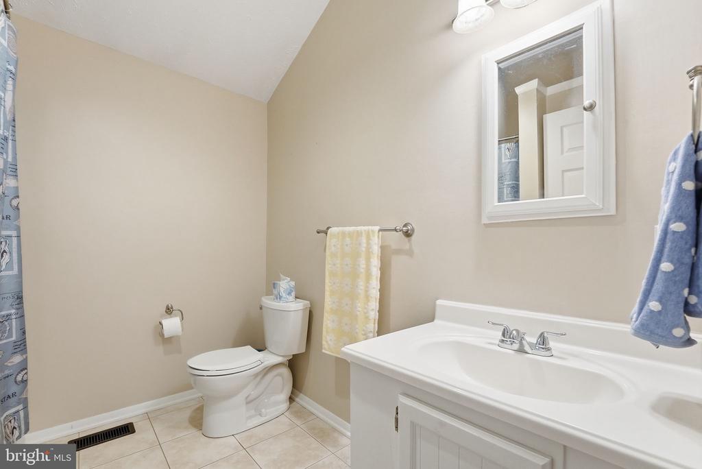 12203 WILDERNESS PARK DR, SPOTSYLVANIA, Virginia 22551, 3 Bedrooms Bedrooms, ,2 BathroomsBathrooms,Residential,12203 WILDERNESS PARK DR,VASP2041834 MLS # VASP2041834