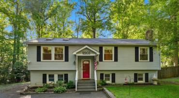 12203 WILDERNESS PARK DR, SPOTSYLVANIA, Virginia 22551, 3 Bedrooms Bedrooms, ,2 BathroomsBathrooms,Residential,12203 WILDERNESS PARK DR,VASP2041834 MLS # VASP2041834