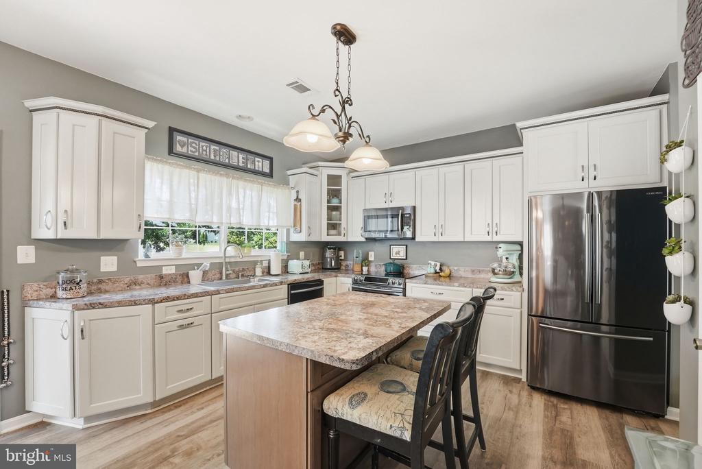 620 KINGS GRANT RD, CULPEPER, Virginia 22701, 4 Bedrooms Bedrooms, ,2 BathroomsBathrooms,Residential,620 KINGS GRANT RD,VACU2013828 MLS # VACU2013828