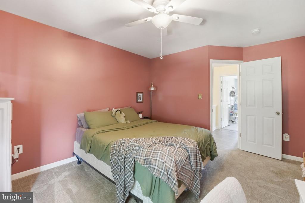 620 KINGS GRANT RD, CULPEPER, Virginia 22701, 4 Bedrooms Bedrooms, ,2 BathroomsBathrooms,Residential,620 KINGS GRANT RD,VACU2013828 MLS # VACU2013828