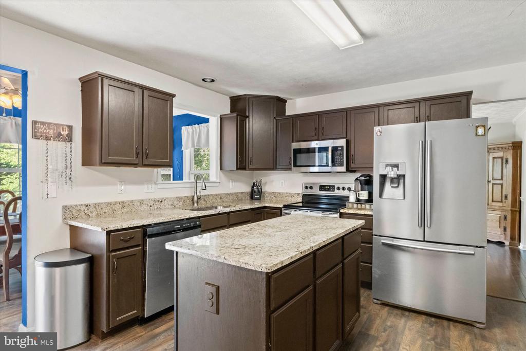 126 VALLEY VIEW RD, FREDERICKSBURG, Virginia 22407, 4 Bedrooms Bedrooms, ,2 BathroomsBathrooms,Residential,BREEZEWOOD,126 VALLEY VIEW RD,VASP2042454 MLS # VASP2042454