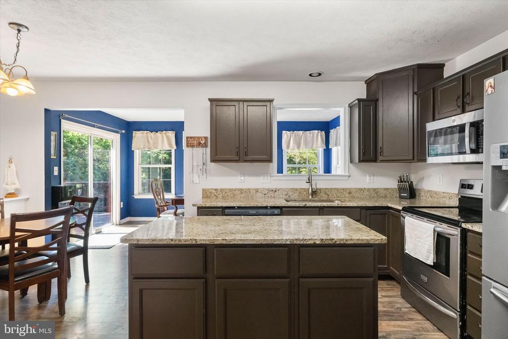 126 VALLEY VIEW RD, FREDERICKSBURG, Virginia 22407, 4 Bedrooms Bedrooms, ,2 BathroomsBathrooms,Residential,BREEZEWOOD,126 VALLEY VIEW RD,VASP2042454 MLS # VASP2042454