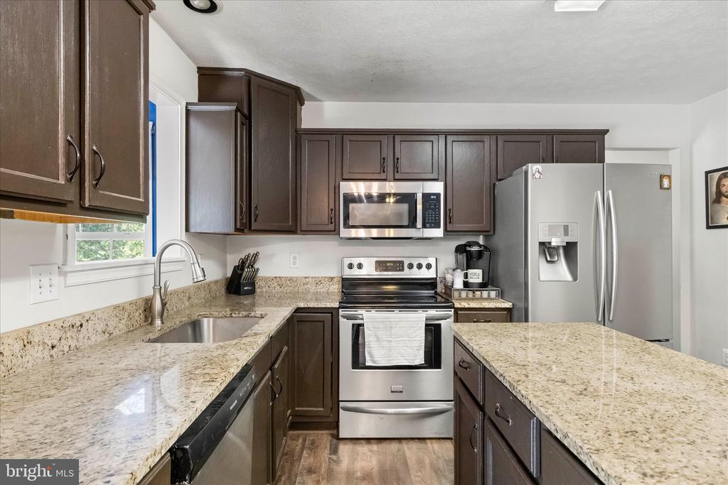 126 VALLEY VIEW RD, FREDERICKSBURG, Virginia 22407, 4 Bedrooms Bedrooms, ,2 BathroomsBathrooms,Residential,BREEZEWOOD,126 VALLEY VIEW RD,VASP2042454 MLS # VASP2042454