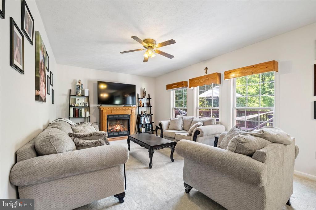 126 VALLEY VIEW RD, FREDERICKSBURG, Virginia 22407, 4 Bedrooms Bedrooms, ,2 BathroomsBathrooms,Residential,BREEZEWOOD,126 VALLEY VIEW RD,VASP2042454 MLS # VASP2042454