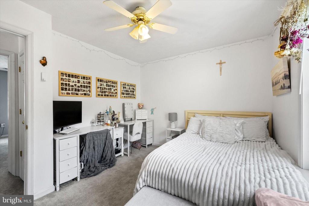 126 VALLEY VIEW RD, FREDERICKSBURG, Virginia 22407, 4 Bedrooms Bedrooms, ,2 BathroomsBathrooms,Residential,BREEZEWOOD,126 VALLEY VIEW RD,VASP2042454 MLS # VASP2042454