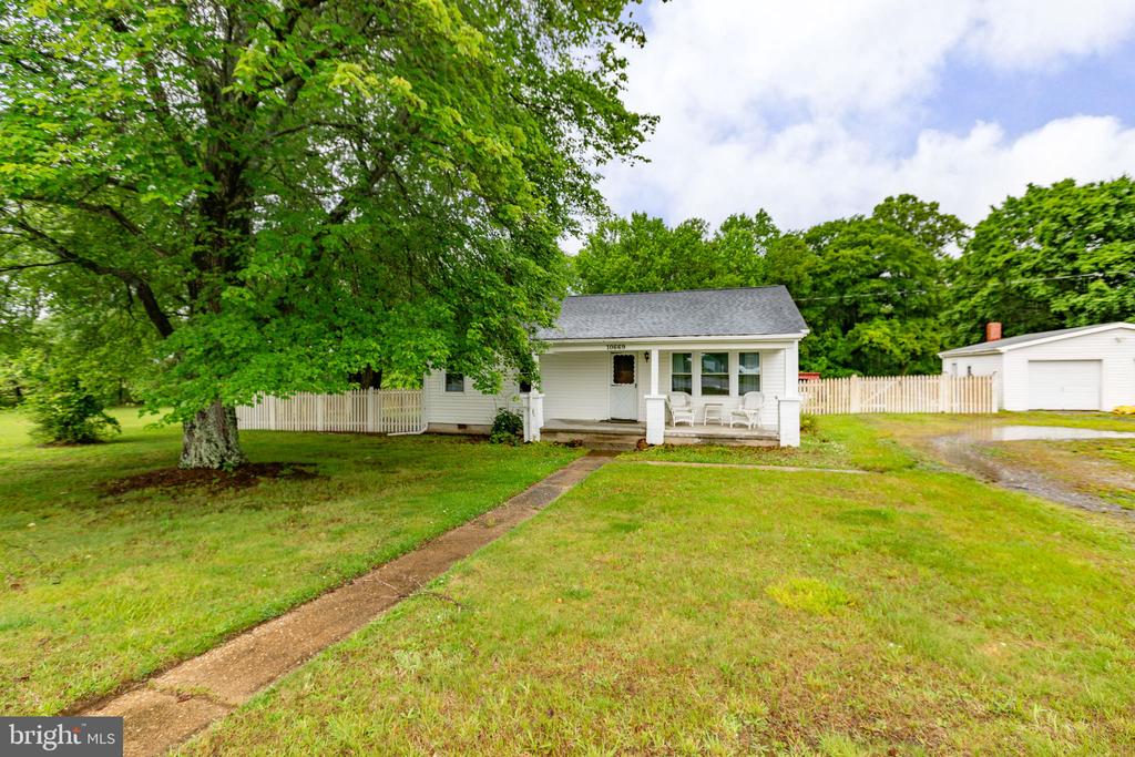 10669 POST OAK RD, SPOTSYLVANIA, Virginia 22551, 3 Bedrooms Bedrooms, ,1 BathroomBathrooms,Residential,10669 POST OAK RD,VASP2040260 MLS # VASP2040260