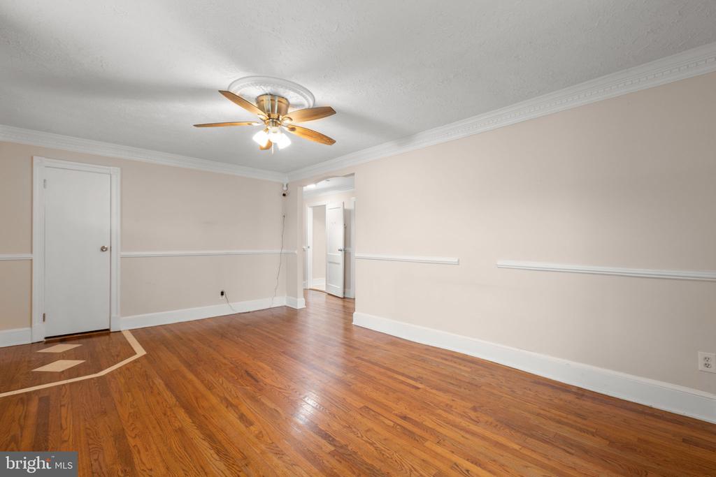 10669 POST OAK RD, SPOTSYLVANIA, Virginia 22551, 3 Bedrooms Bedrooms, ,1 BathroomBathrooms,Residential,10669 POST OAK RD,VASP2040260 MLS # VASP2040260