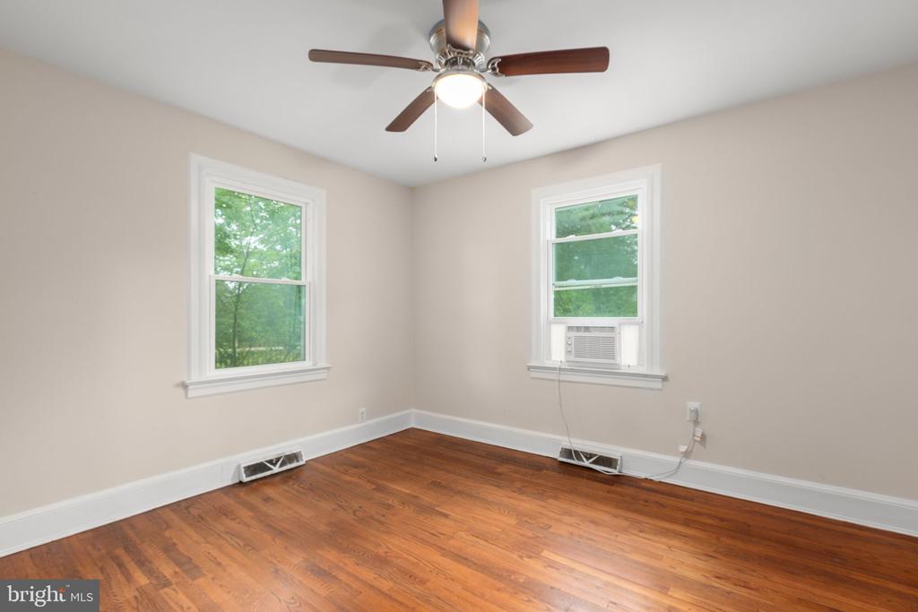 10669 POST OAK RD, SPOTSYLVANIA, Virginia 22551, 3 Bedrooms Bedrooms, ,1 BathroomBathrooms,Residential,10669 POST OAK RD,VASP2040260 MLS # VASP2040260