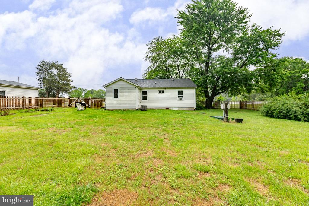 10669 POST OAK RD, SPOTSYLVANIA, Virginia 22551, 3 Bedrooms Bedrooms, ,1 BathroomBathrooms,Residential,10669 POST OAK RD,VASP2040260 MLS # VASP2040260
