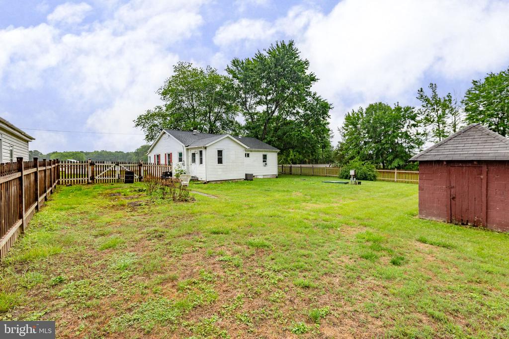 10669 POST OAK RD, SPOTSYLVANIA, Virginia 22551, 3 Bedrooms Bedrooms, ,1 BathroomBathrooms,Residential,10669 POST OAK RD,VASP2040260 MLS # VASP2040260
