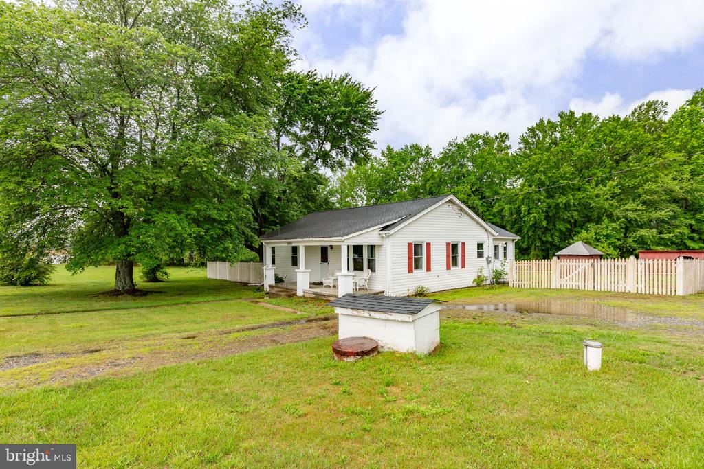 10669 POST OAK RD, SPOTSYLVANIA, Virginia 22551, 3 Bedrooms Bedrooms, ,1 BathroomBathrooms,Residential,10669 POST OAK RD,VASP2040260 MLS # VASP2040260