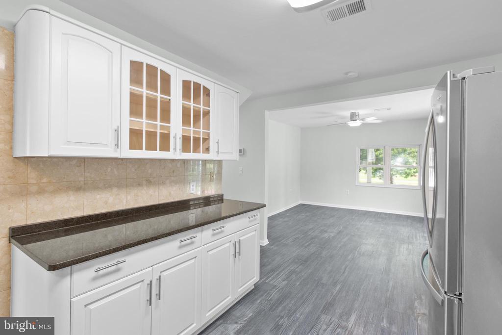 10827 CATHARPIN RD, SPOTSYLVANIA, Virginia 22553, 4 Bedrooms Bedrooms, ,2 BathroomsBathrooms,Residential,10827 CATHARPIN RD,VASP2042314 MLS # VASP2042314