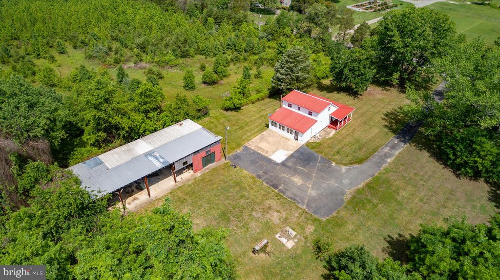 10827 CATHARPIN RD, SPOTSYLVANIA, Virginia 22553, 4 Bedrooms Bedrooms, ,2 BathroomsBathrooms,Residential,10827 CATHARPIN RD,VASP2042314 MLS # VASP2042314