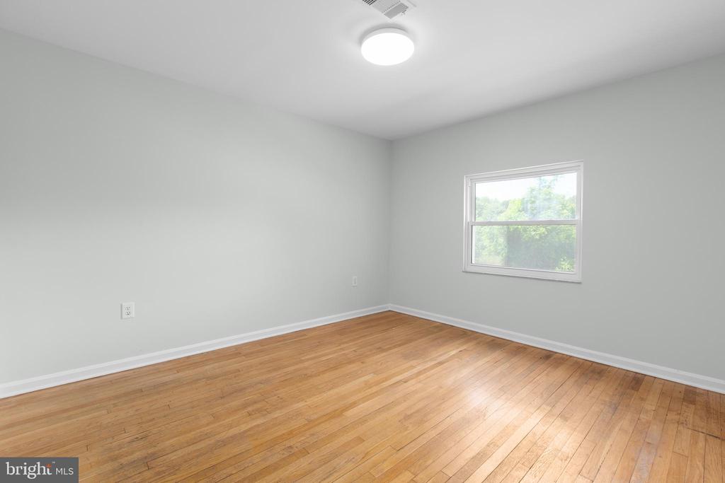 10827 CATHARPIN RD, SPOTSYLVANIA, Virginia 22553, 4 Bedrooms Bedrooms, ,2 BathroomsBathrooms,Residential,10827 CATHARPIN RD,VASP2042314 MLS # VASP2042314