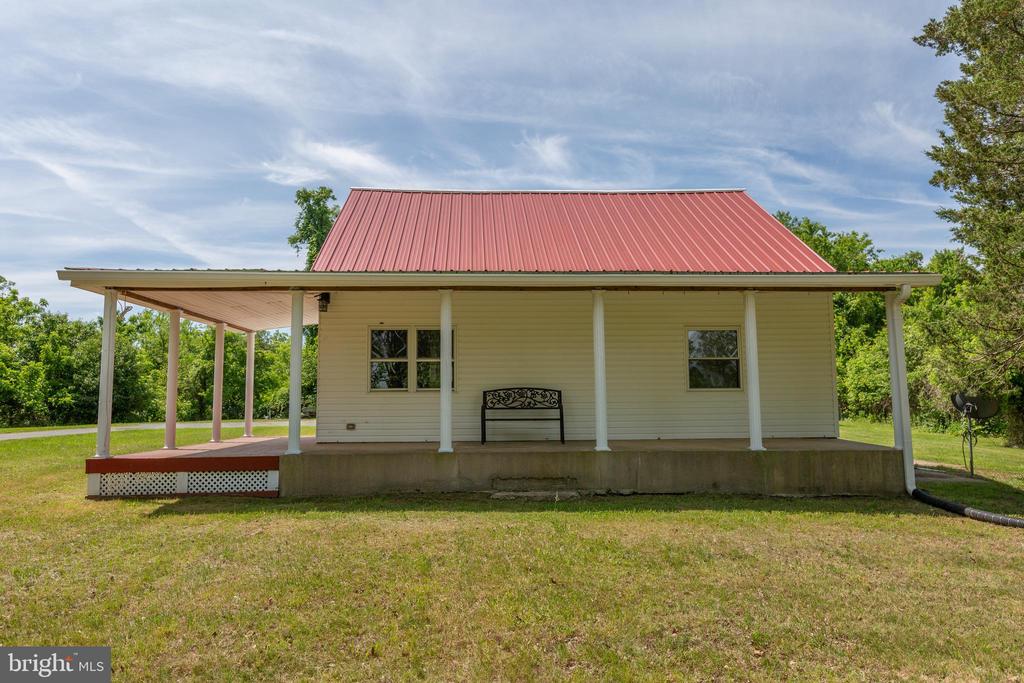 10827 CATHARPIN RD, SPOTSYLVANIA, Virginia 22553, 4 Bedrooms Bedrooms, ,2 BathroomsBathrooms,Residential,10827 CATHARPIN RD,VASP2042314 MLS # VASP2042314