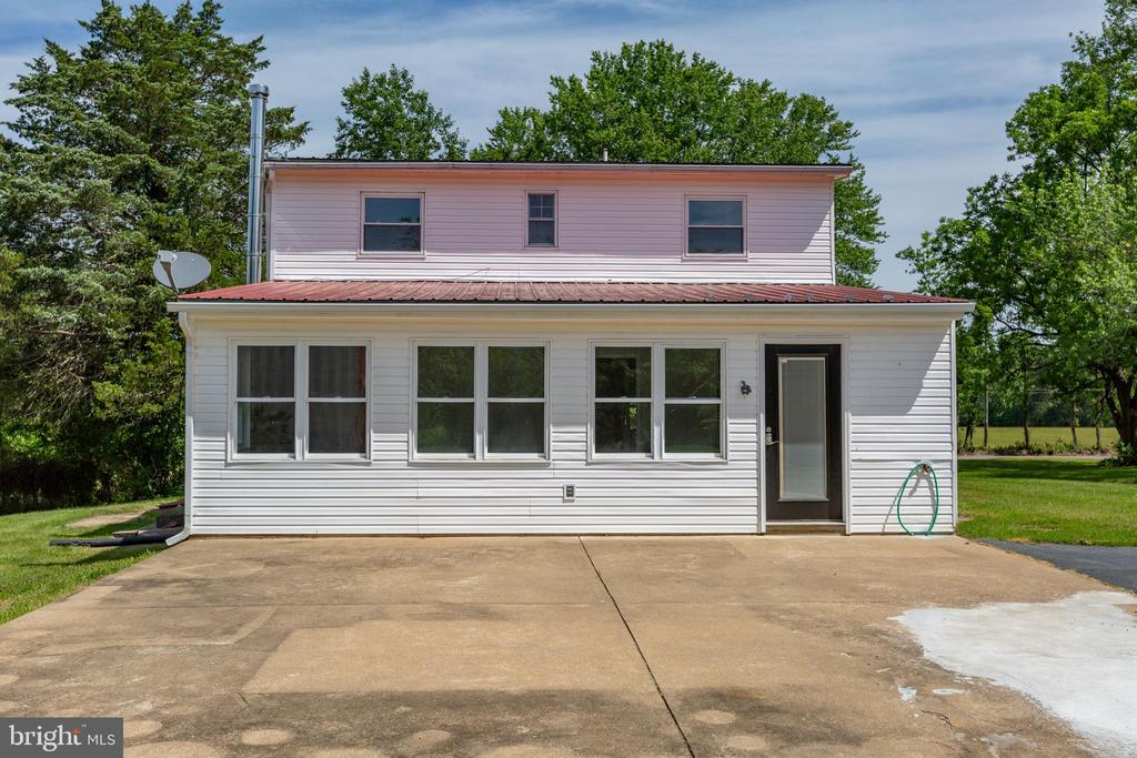 10827 CATHARPIN RD, SPOTSYLVANIA, Virginia 22553, 4 Bedrooms Bedrooms, ,2 BathroomsBathrooms,Residential,10827 CATHARPIN RD,VASP2042314 MLS # VASP2042314