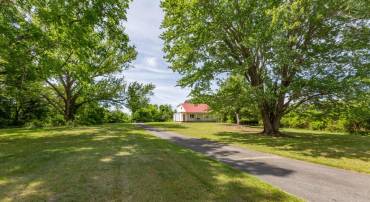 10827 CATHARPIN RD, SPOTSYLVANIA, Virginia 22553, 4 Bedrooms Bedrooms, ,2 BathroomsBathrooms,Residential,10827 CATHARPIN RD,VASP2042314 MLS # VASP2042314