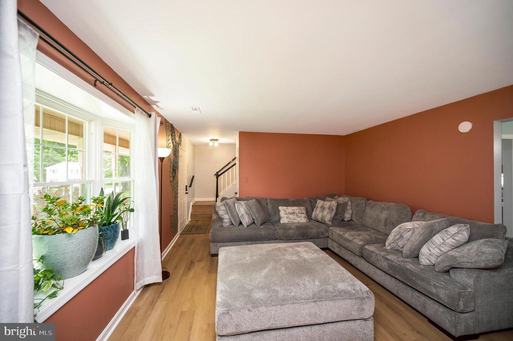 5817 UP A WAY DR, FREDERICKSBURG, Virginia 22407, 3 Bedrooms Bedrooms, ,2 BathroomsBathrooms,Residential,5817 UP A WAY DR,VASP2042538 MLS # VASP2042538