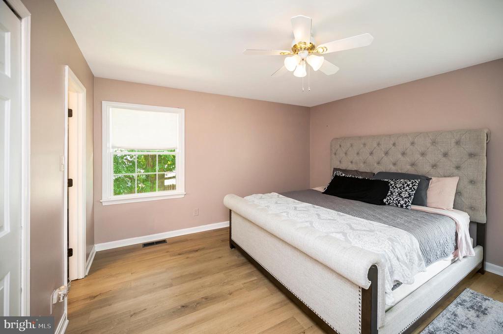 5817 UP A WAY DR, FREDERICKSBURG, Virginia 22407, 3 Bedrooms Bedrooms, ,2 BathroomsBathrooms,Residential,5817 UP A WAY DR,VASP2042538 MLS # VASP2042538